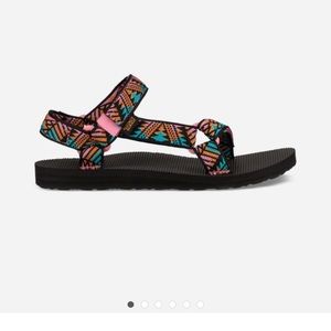 Teva Arizona in pink lemonade